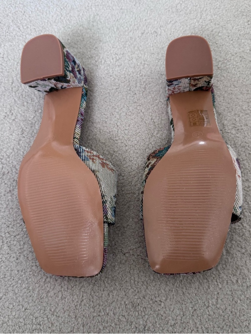 Cider Floral Chunky Heeled Single Band Sandals - Picture 6 of 10